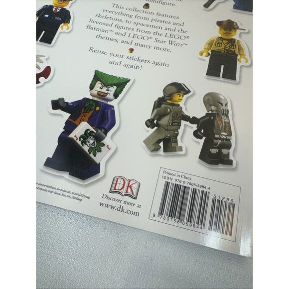 Ultimate Sticker Collections: LEGO Minifigure Ultimate Sticker‎ Collection by DK - Picture 3 of 8